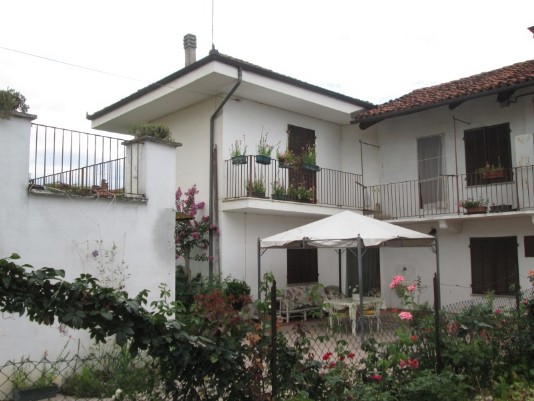 Moretta casa indipendente 3 lati Sapino